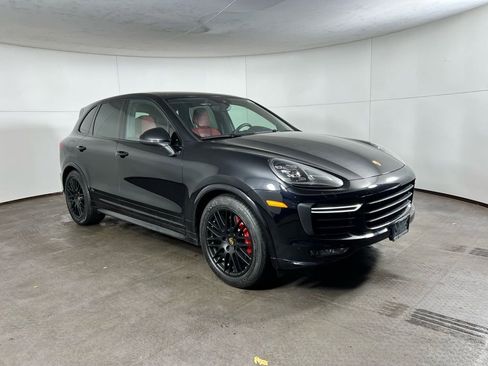 Certified 2018 Porsche Cayenne GTS image 9