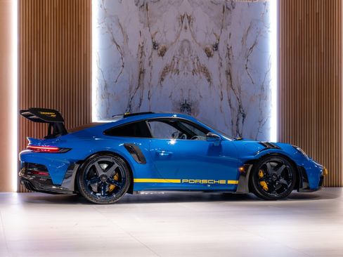 Used 2024 Porsche 911 GT3 RS RWD image 4