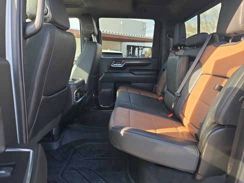 Used 2024 Chevrolet Silverado 3500 High Country w/ High Country Premium Package image 16