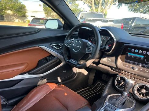 Used 2016 Chevrolet Camaro SS RWD image 24