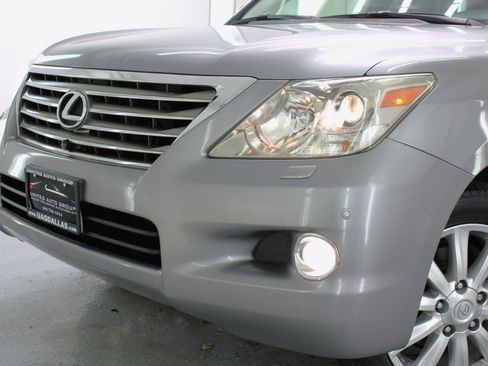 Used 2009 Lexus LX 570 4WD image 21