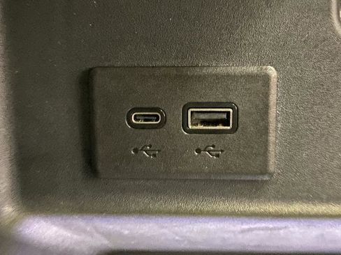 Used 2024 GMC Sierra 2500 AT4 w/ AT4 Premium Plus Package image 25