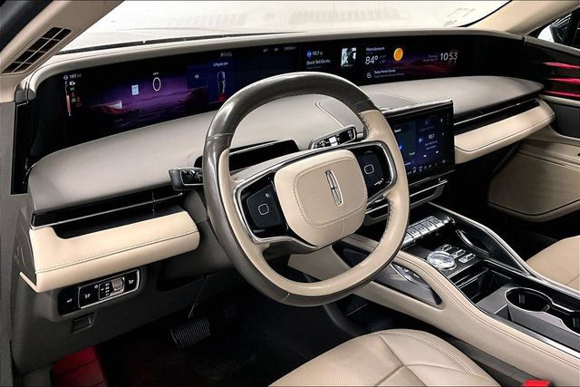 Used 2024 Lincoln Nautilus Premier AWD/4WD image 15