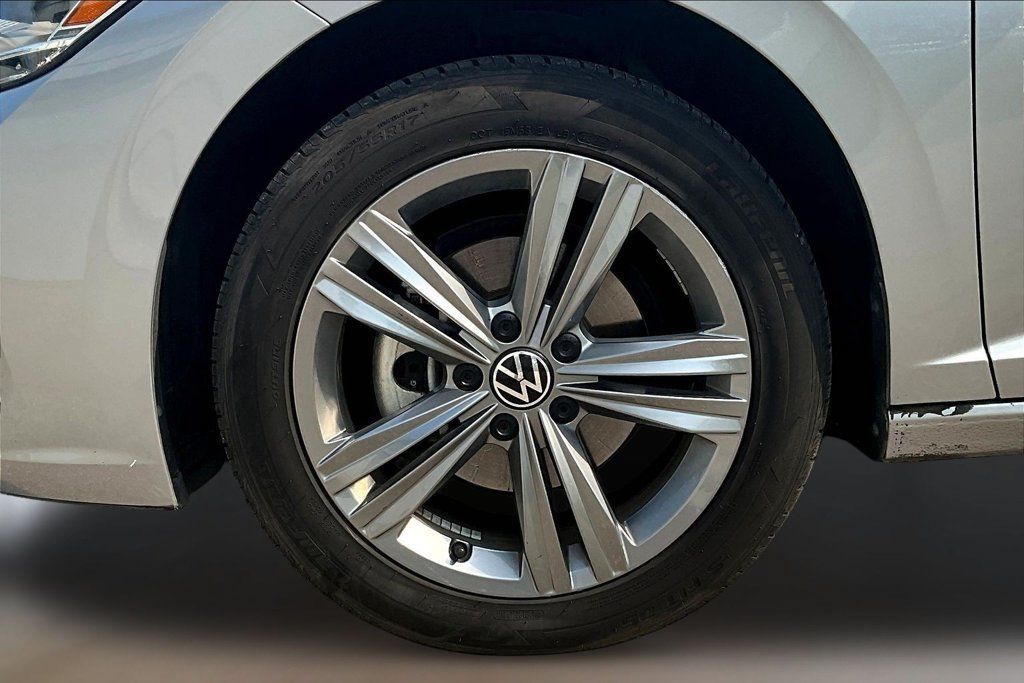 Used 2024 Volkswagen Jetta SE FWD image 31