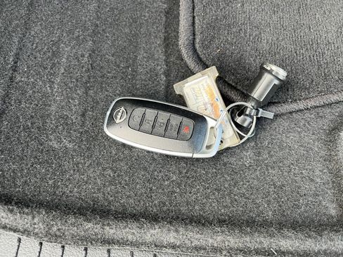 Used 2025 Nissan Rogue SV image 21