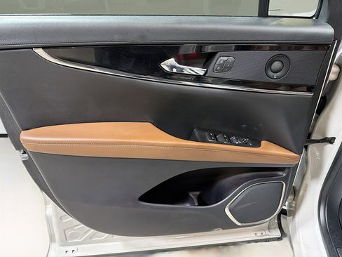 Used 2021 Lincoln Nautilus Reserve image 21