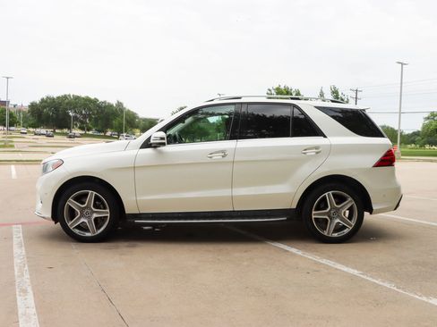 Used 2018 Mercedes-Benz GLE 350 w/ Premium 1 Package image 4