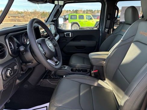 New 2026 Jeep Gladiator Mojave w/ Technology Group image 12