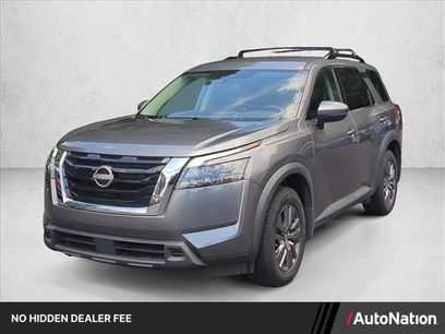 Used 2023 Nissan Pathfinder SV