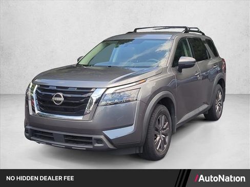Used 2023 Nissan Pathfinder SV FWD image 1