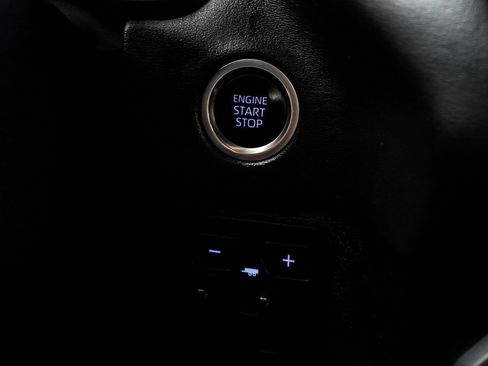 Used 2022 Toyota Tundra Platinum image 25