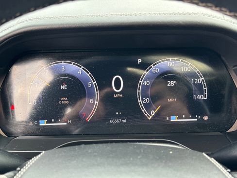 Used 2021 Jeep Grand Cherokee L Overland w/ Luxury Tech Group IV image 18