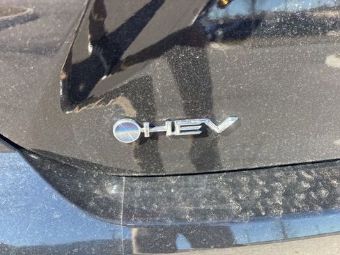 Used 2025 Toyota Camry SE w/ Multimedia Upgrade Package image 14