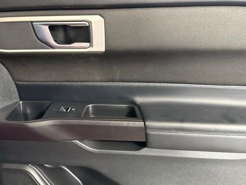 Used 2020 Ford Explorer XLT RWD image 29