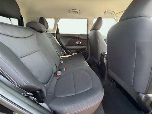 Used 2015 Kia Soul FWD image 6