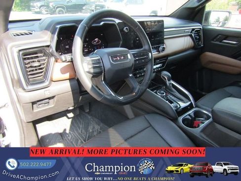 Used 2024 GMC Canyon AT4 w/ AT4 Premium Package AWD/4WD image 13