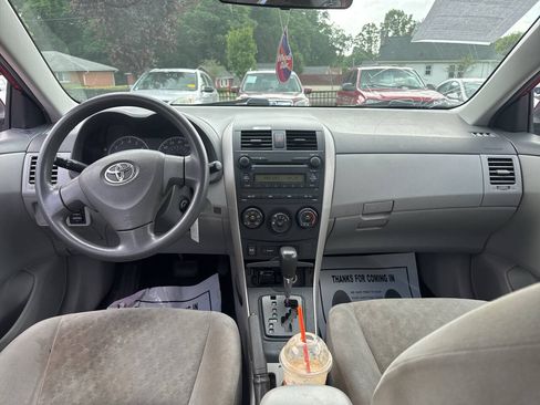 Used 2009 Toyota Corolla LE FWD image 9