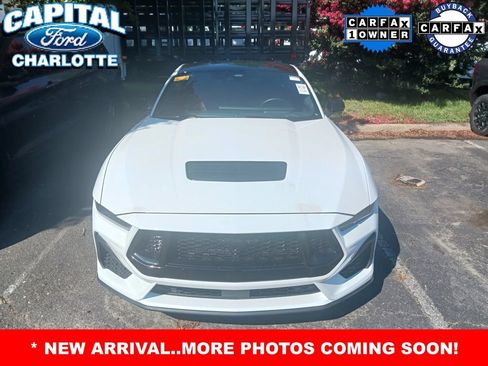 Used 2025 Ford Mustang GT Premium RWD image 2