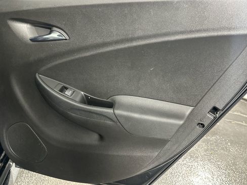 Used 2017 Chevrolet Volt LT image 36