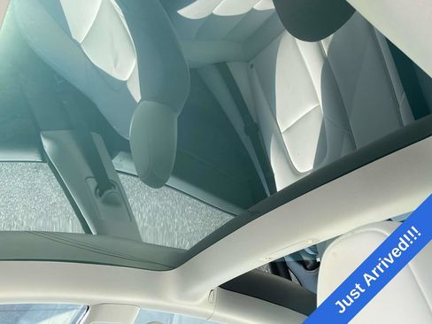 Used 2023 Tesla Model 3 Standard Range RWD image 17