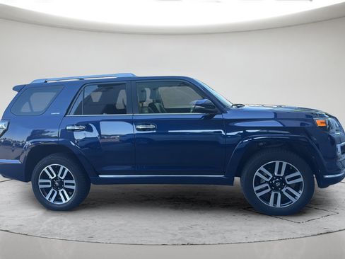 Used 2020 Toyota 4Runner Limited AWD/4WD image 3
