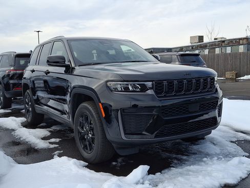 New 2026 Jeep Grand Cherokee Altitude AWD/4WD image 1