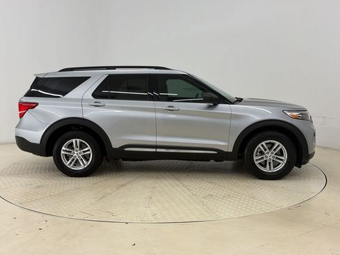 Certified 2021 Ford Explorer XLT w/ Class III Trailer Tow Package AWD/4WD image 8