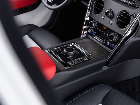 New 2026 Rolls-Royce Cullinan AWD/4WD image 58