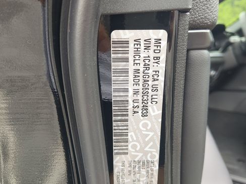 New 2025 Jeep Grand Cherokee Laredo X w/ Luxury Tech Group I image 27