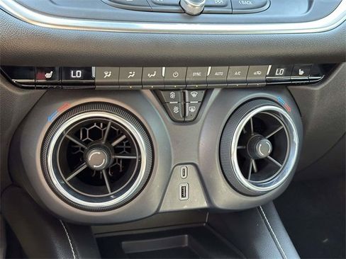 Used 2024 Chevrolet Blazer LT w/ Convenience Package image 11