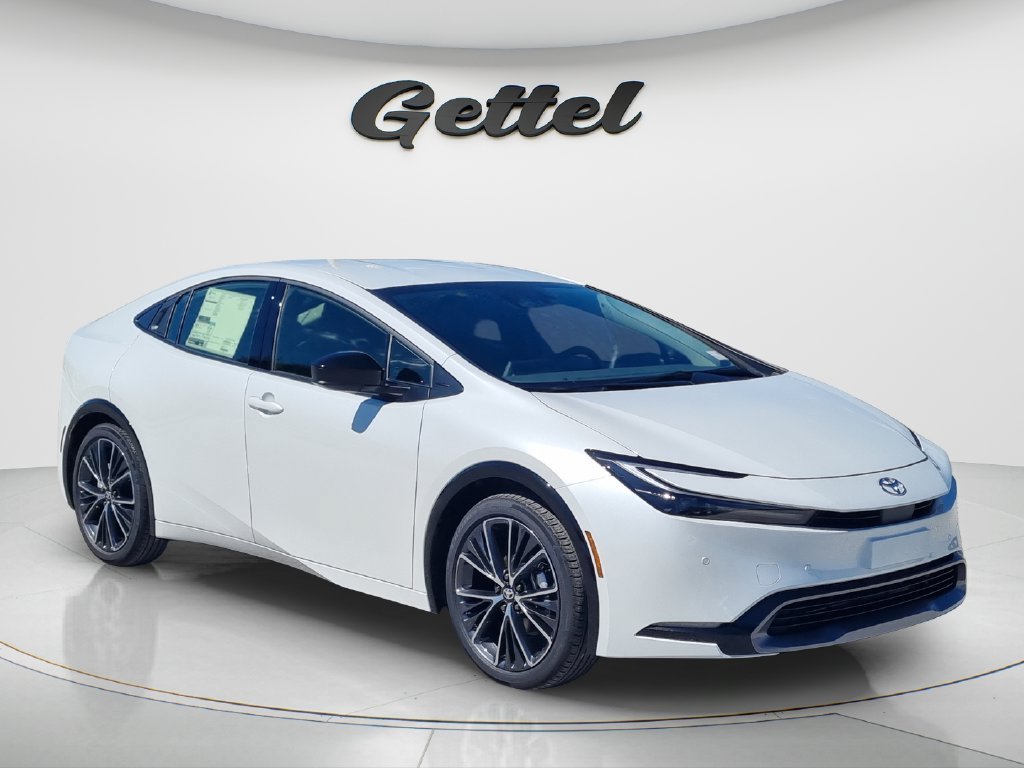 New 2027 Toyota Prius XLE FWD image 3