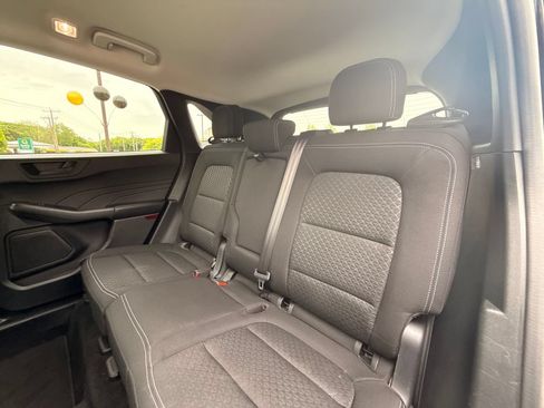 Used 2025 Ford Escape Active AWD/4WD image 17