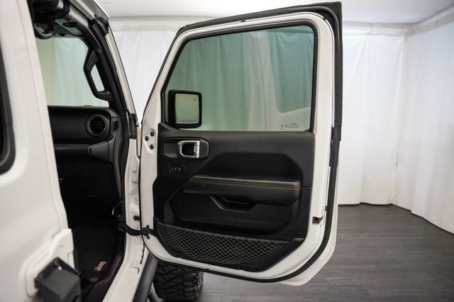 Used 2021 Jeep Gladiator Overland AWD/4WD image 17