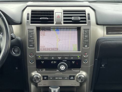 Used 2015 Lexus GX 460 image 24