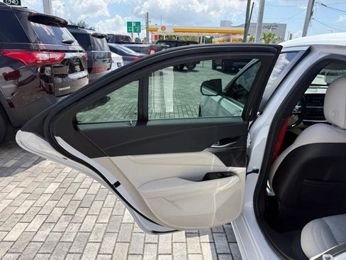 Used 2022 Cadillac CT4 Premium Luxury RWD image 32