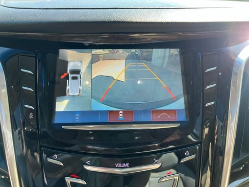 Used 2018 Cadillac Escalade ESV Premium Luxury AWD/4WD image 33