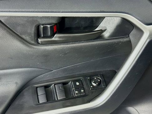 Certified 2024 Toyota RAV4 LE AWD/4WD image 17