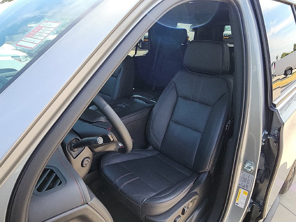 Certified 2024 Chevrolet Tahoe RST w/ Luxury Package AWD/4WD image 11