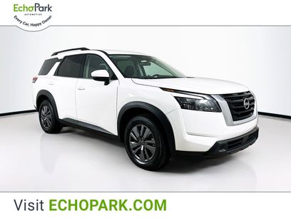 Used 2025 Nissan Pathfinder SV