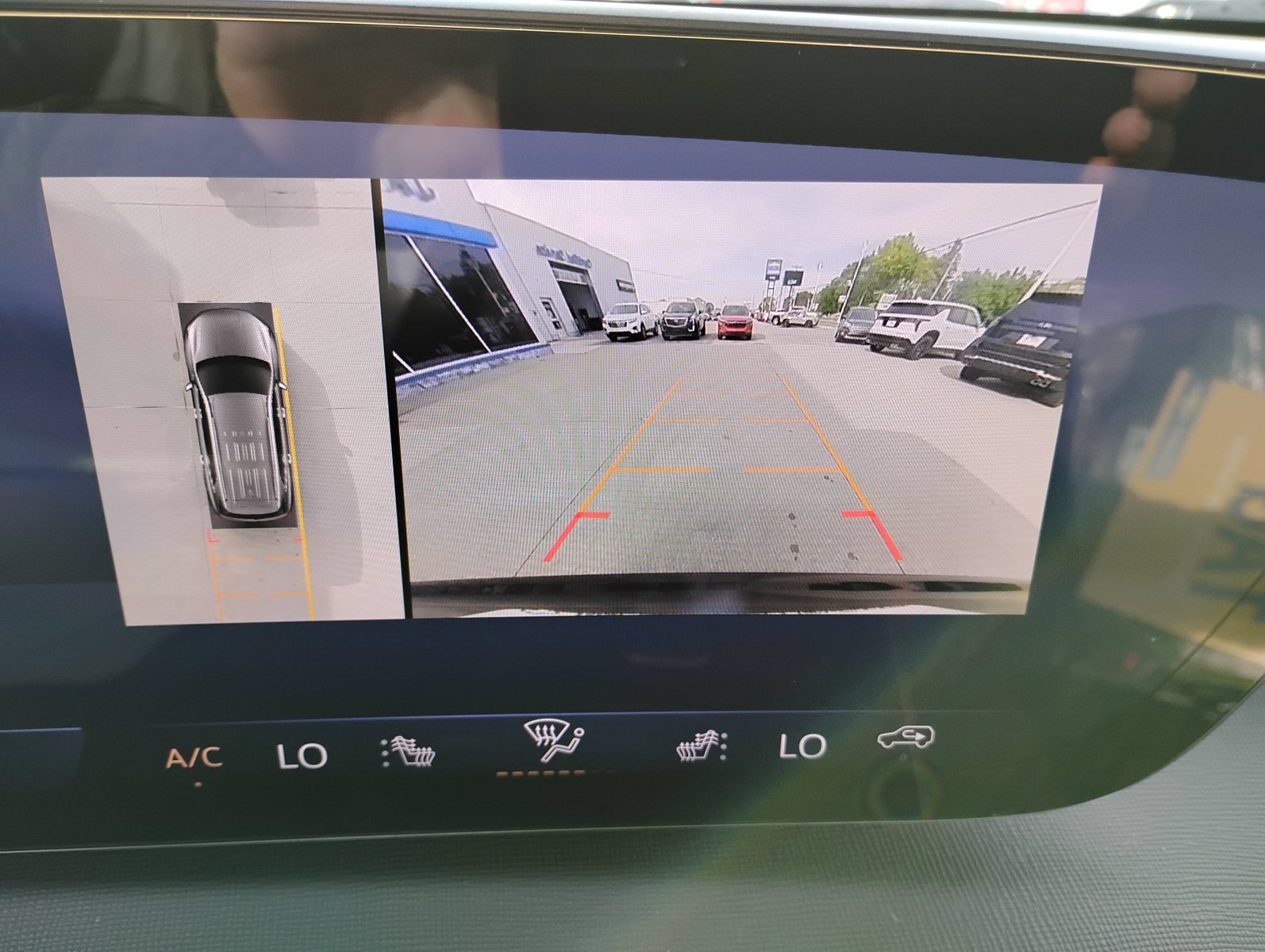 Used 2025 Buick Enclave Sport Touring FWD image 16
