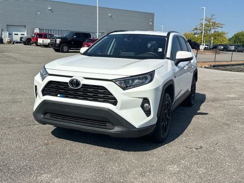 Used 2021 Toyota RAV4 XLE FWD image 9