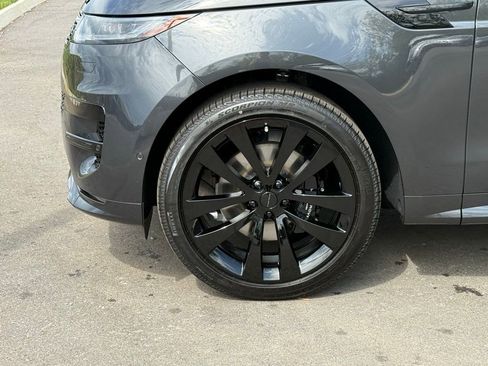 New 2026 Land Rover Range Rover Sport Dynamic SE AWD/4WD image 10