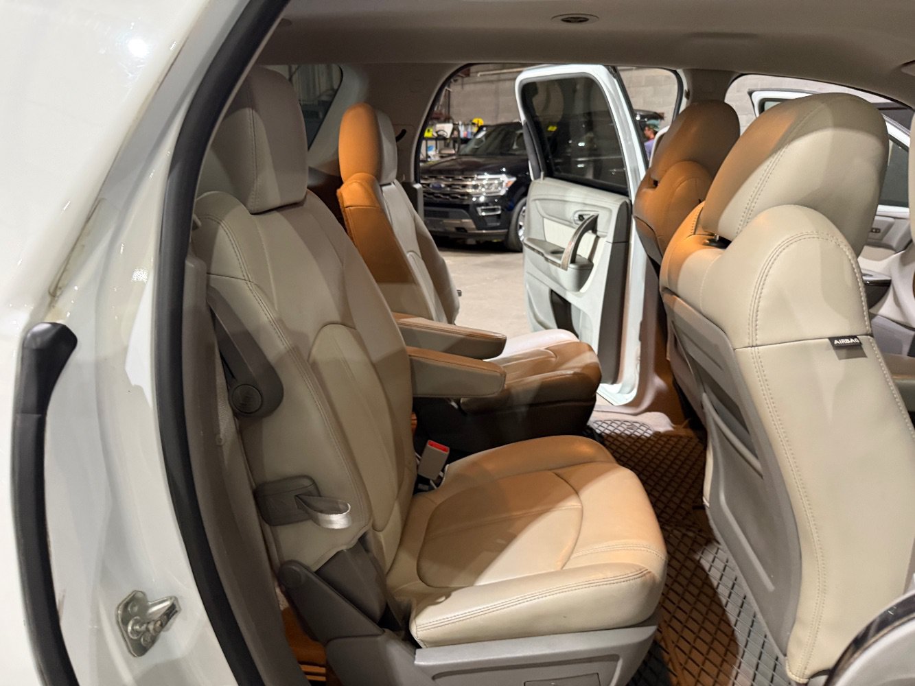 Used 2017 GMC Acadia Limited SLT FWD image 22