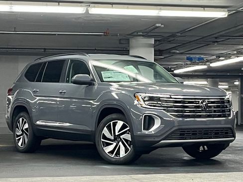 New 2026 Volkswagen Atlas SE AWD/4WD image 2