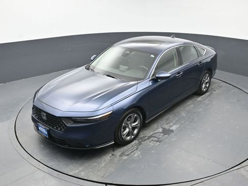 Certified 2024 Honda Accord EX image 38