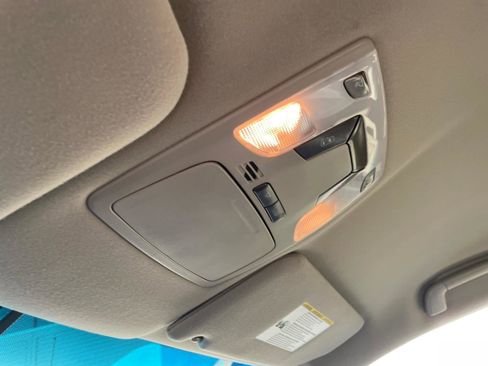 Used 2012 Toyota Sienna LE image 26