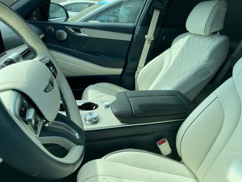 Used 2025 Genesis GV80 3.5T Prestige image 10