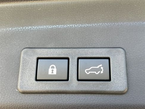 New 2025 Subaru Ascent Limited image 42