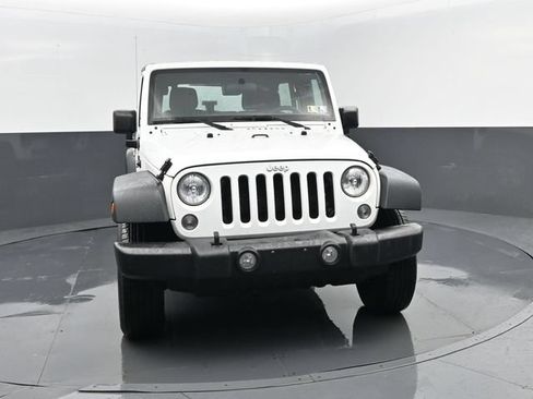 Used 2017 Jeep Wrangler Unlimited Sport AWD/4WD image 3