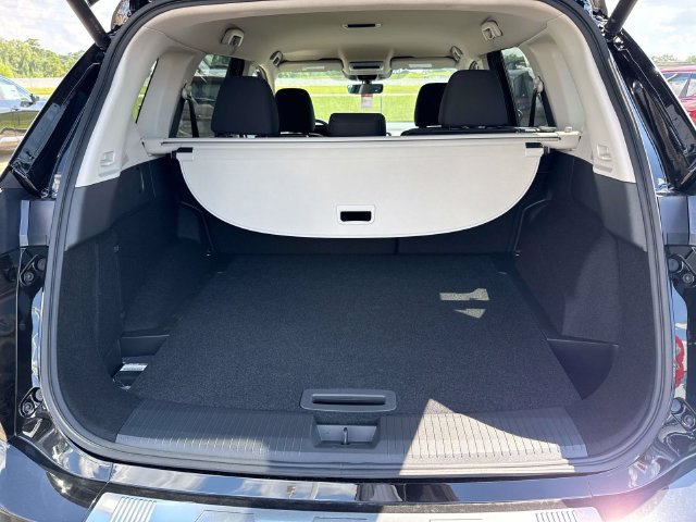 New 2026 Nissan Rogue SV FWD image 9
